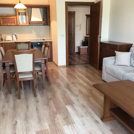 Port Palace * Sveti Konstantin