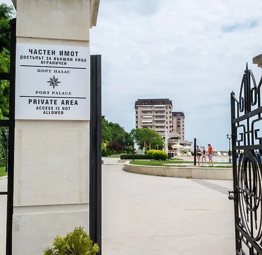 Hotel Port Palace St Constantin et Helena