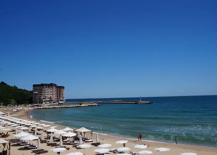 Port Palace St Constantin et Helena