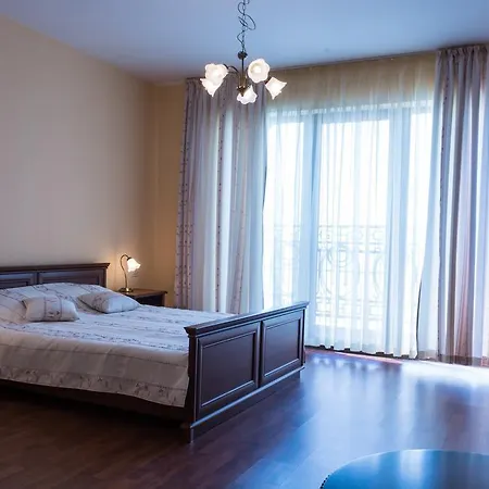 Hotel Port Palace *